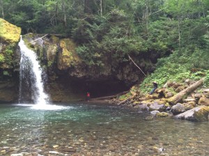 500 ft hike to this beautiful waterfall